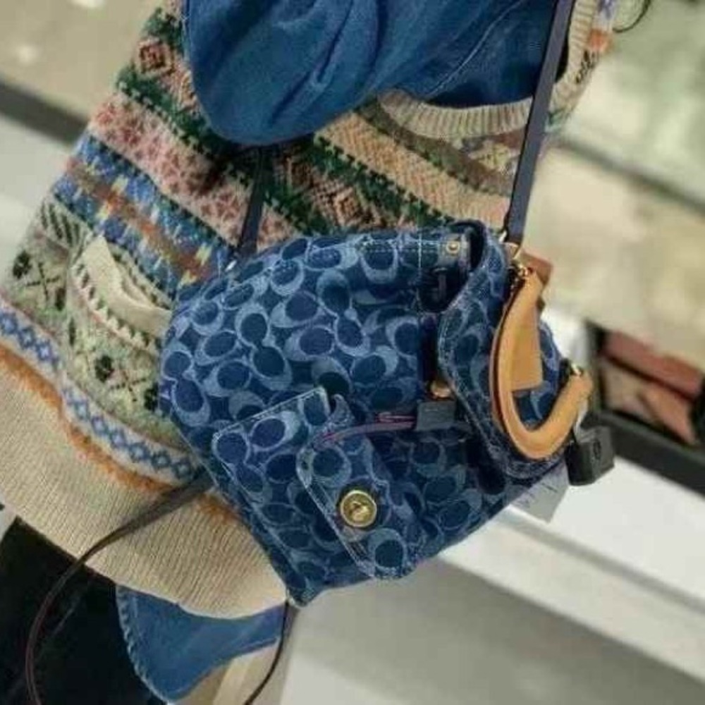 coach Riya Backpack 21 In Signature Denim - Picture 2 of 6